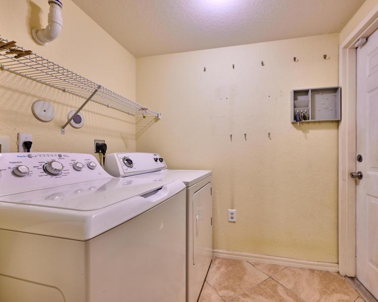  Condo & Townhome Photos