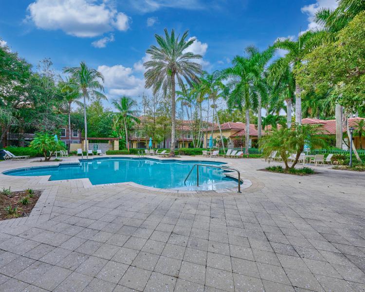  Condo & Townhome Photos