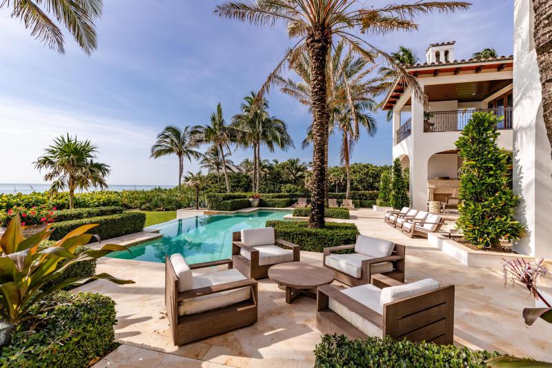  Single Family Homes Photo 10:  Vero Beach,  FL 32963