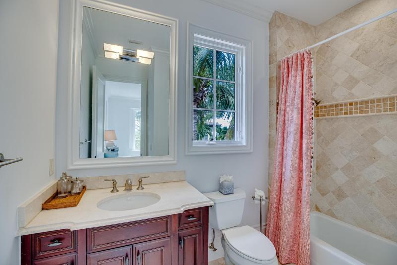 Single Family Homes Photo 145:  Vero Beach,  FL 32963