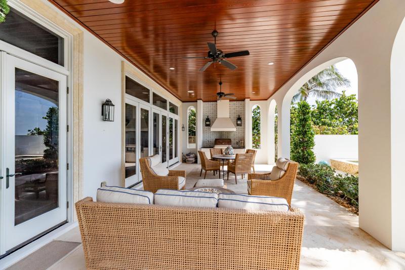  Single Family Homes Photo 23:  Vero Beach,  FL 32963