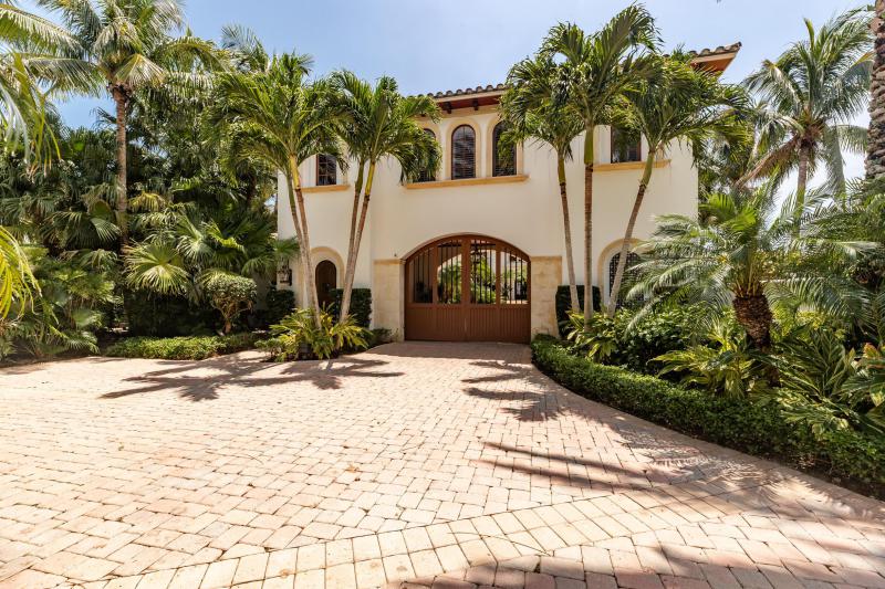  Single Family Homes Photo 25:  Vero Beach,  FL 32963