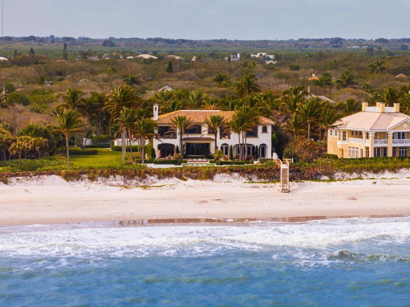  Single Family Homes Photo 3:  Vero Beach,  FL 32963