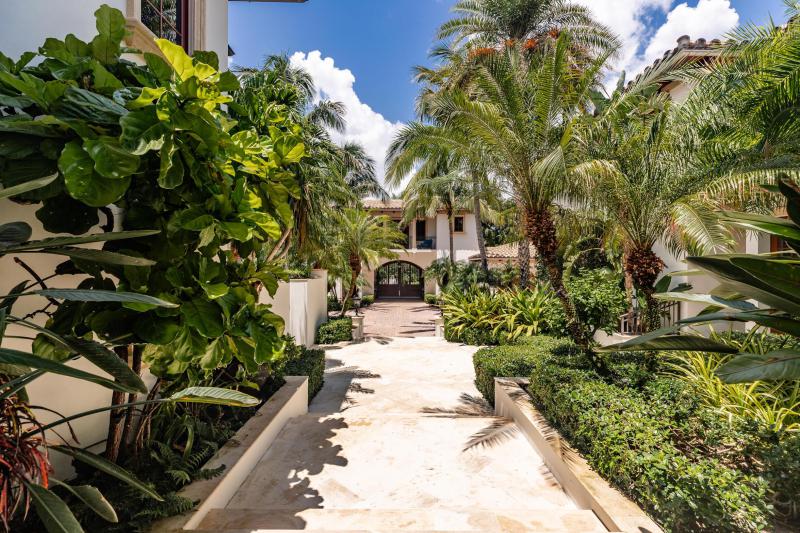  Single Family Homes Photo 37:  Vero Beach,  FL 32963