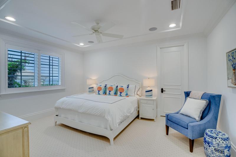  Single Family Homes Photo 69:  Vero Beach,  FL 32963