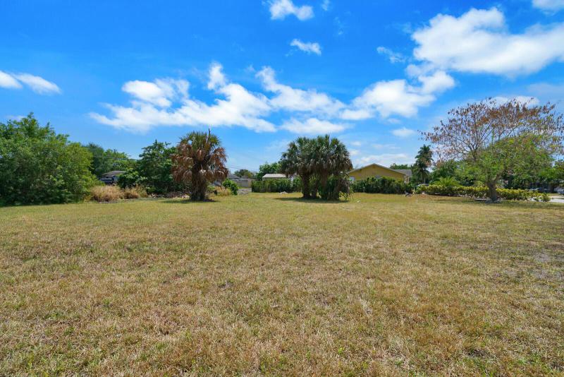  Commercial & Industrial Land Images 