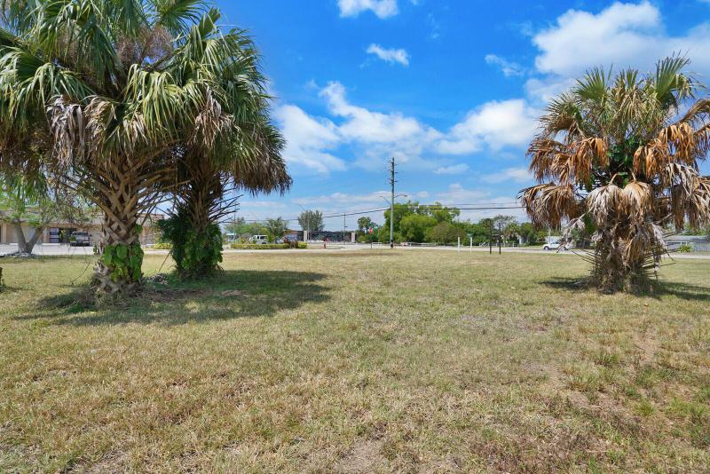  Commercial & Industrial Land Images 