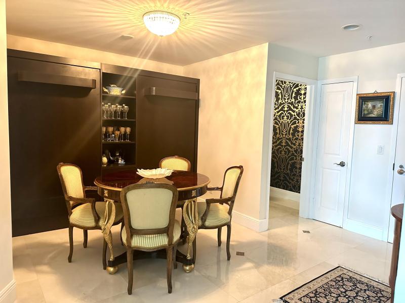  Condo & Townhome Photos