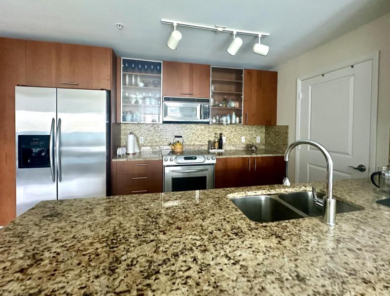  Condo & Townhome Photos