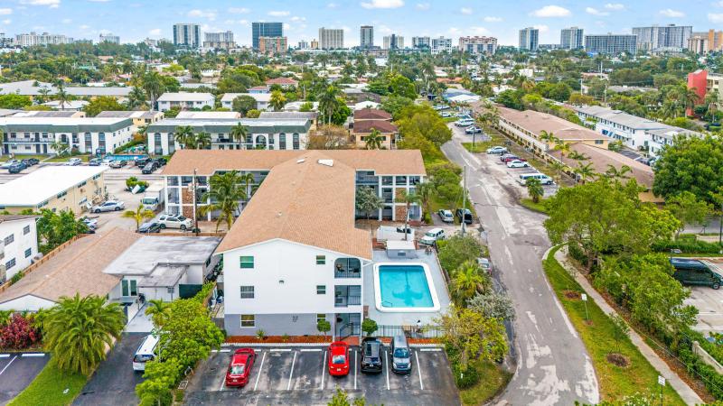  Condo & Townhome Photos