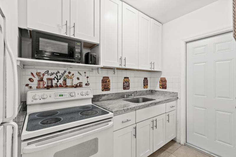  Condo & Townhome Photos
