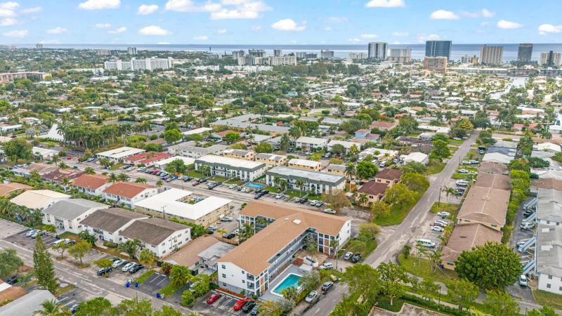  Condo & Townhome Photos