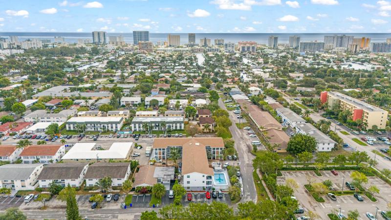  Condo & Townhome Photos