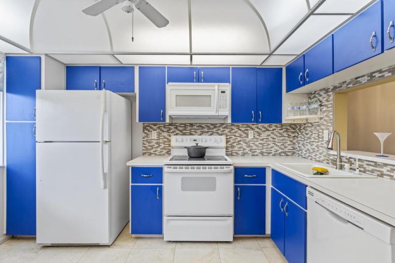  Condo & Townhome Photos