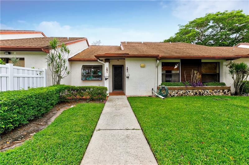  Condo & Townhome Photos