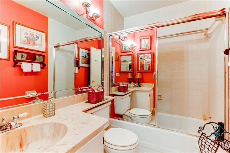  Condo & Townhome Photos
