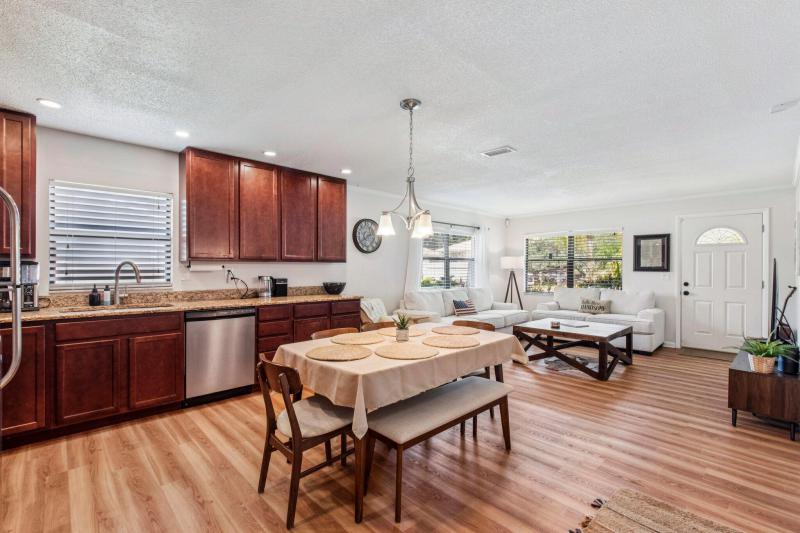 Duplex, Triplex and Fourplex Images