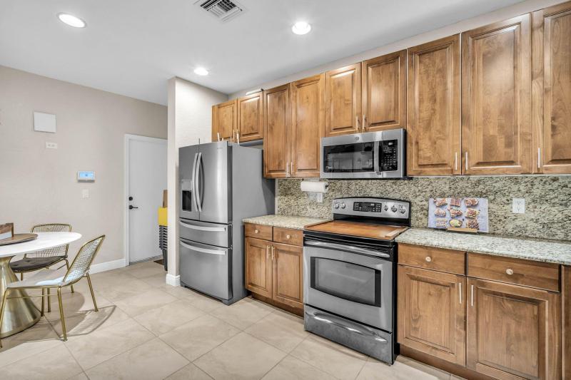  Condo & Townhome Photos