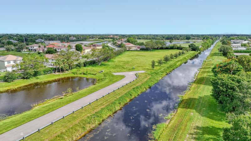  Commercial & Industrial Land Images 