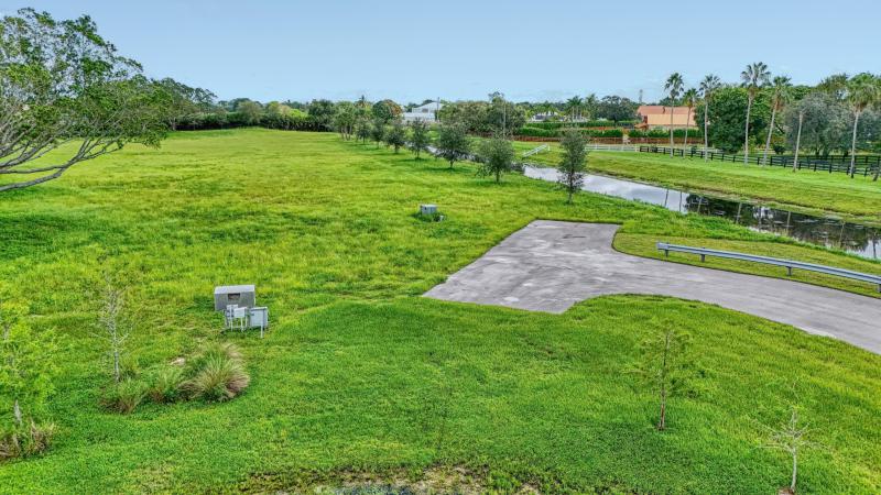  Commercial & Industrial Land Images 