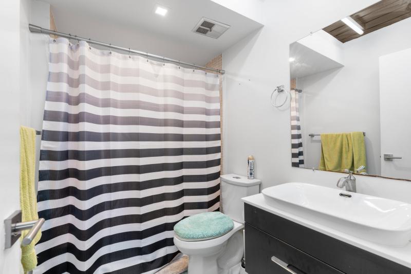  Condo & Townhome Photos