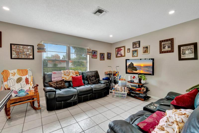 Duplex, Triplex and Fourplex Images