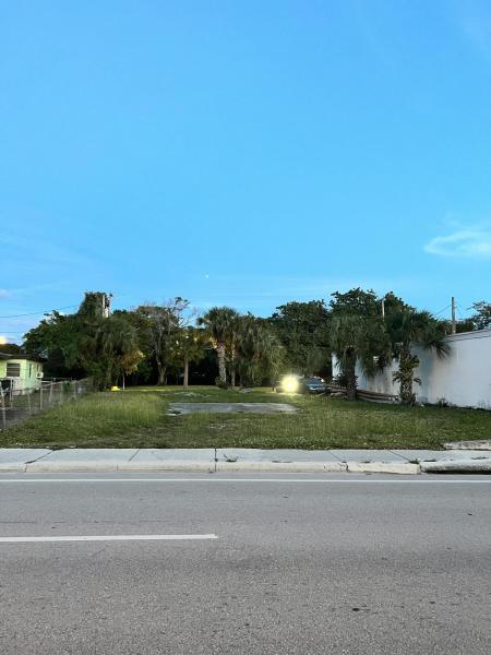  Commercial & Industrial Land Images 