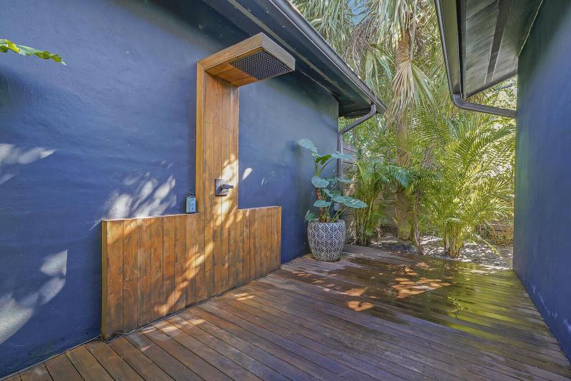  Single Family Homes Photo 17:  West Palm Beach,  FL 33405