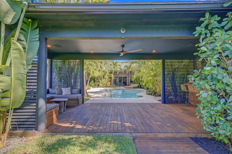  Single Family Homes Photo 20:  West Palm Beach,  FL 33405