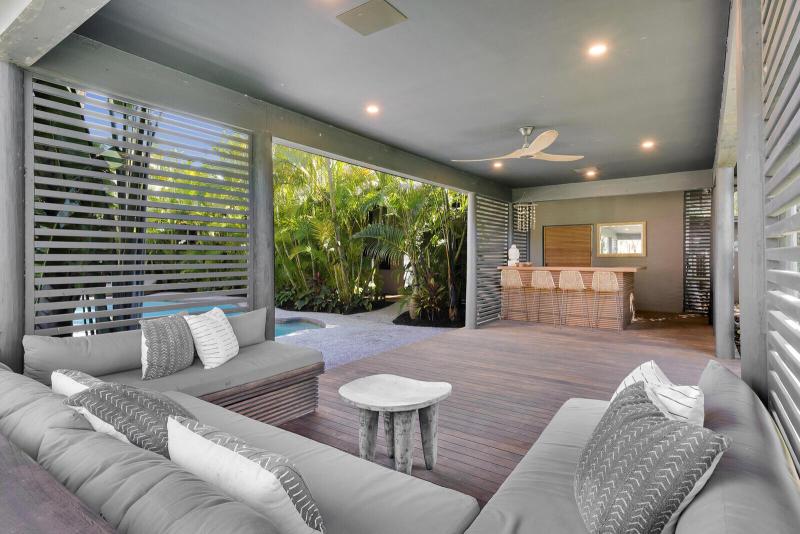  Single Family Homes Photo 21:  West Palm Beach,  FL 33405