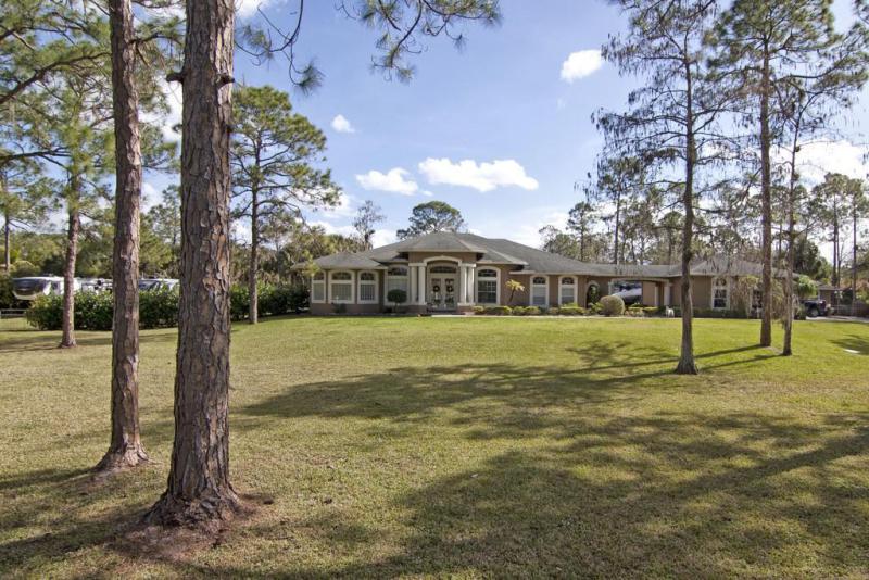  Commercial & Industrial Land Images 