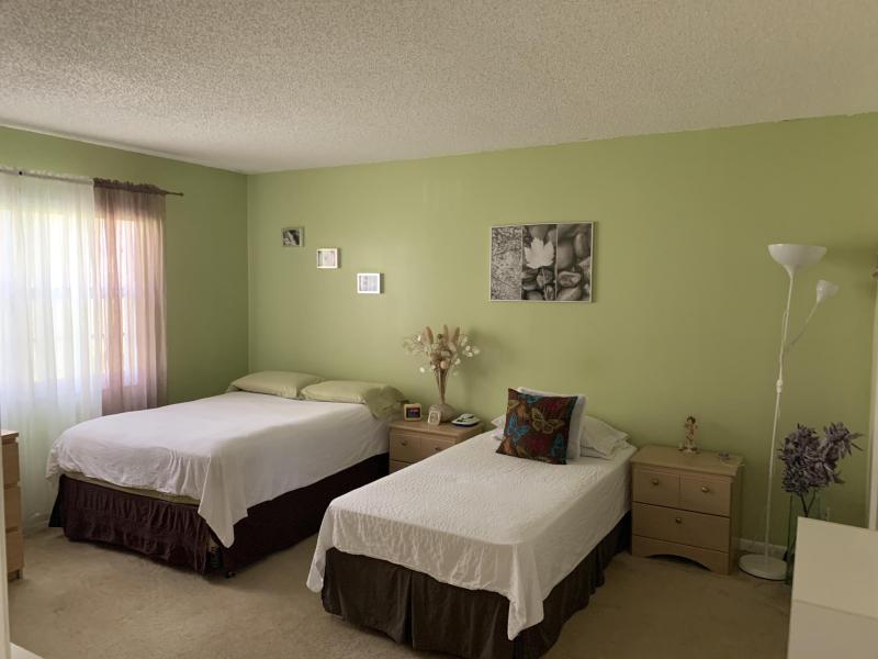  Condo & Townhome Photos