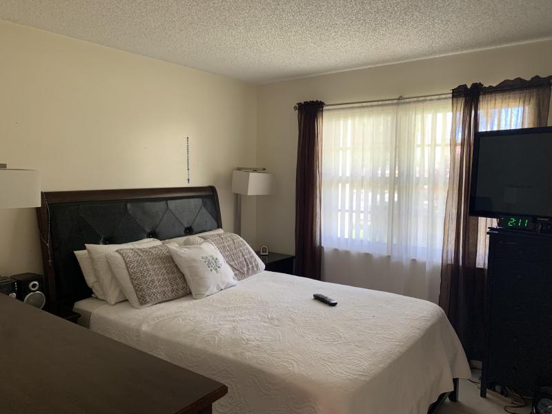  Condo & Townhome Photos
