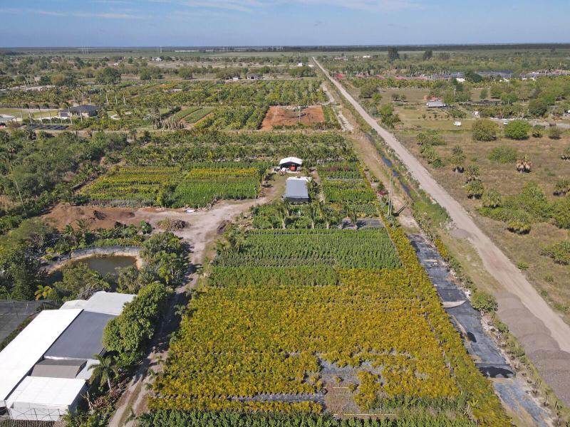  Commercial & Industrial Land Images 