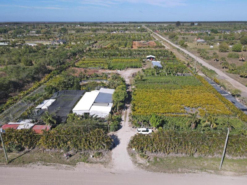  Commercial & Industrial Land Images 