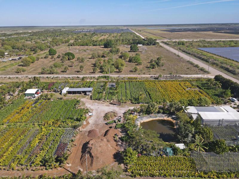  Commercial & Industrial Land Images 