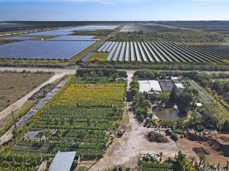  Commercial & Industrial Land Images 