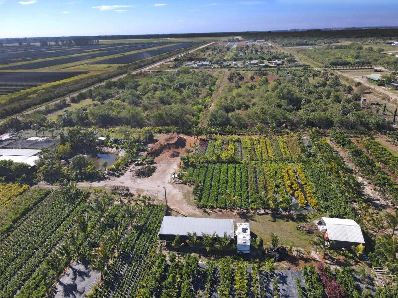  Commercial & Industrial Land Images 