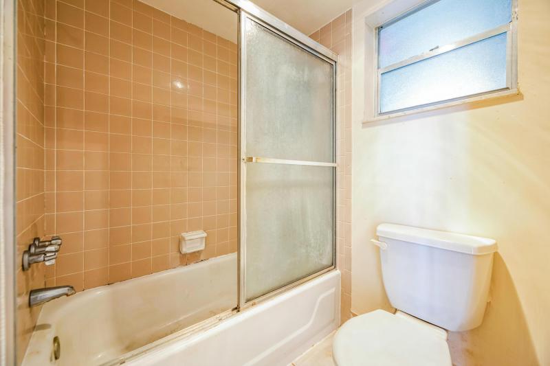  Condo & Townhome Photos