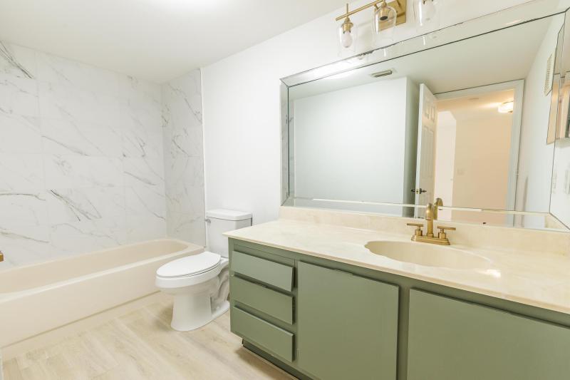  Condo & Townhome Photos