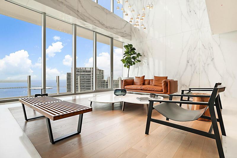  Condo & Townhome Photos