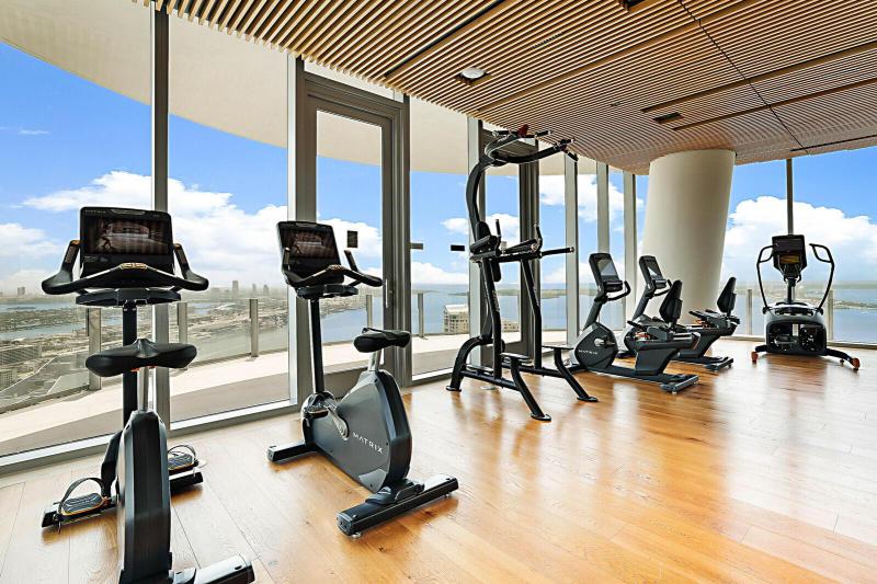  Condo & Townhome Photos