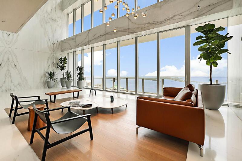  Condo & Townhome Photos