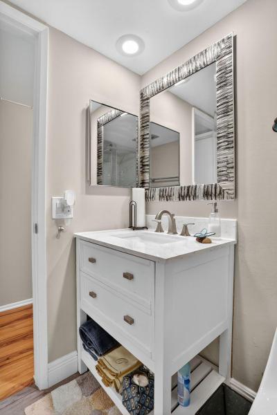  Condo & Townhome Photos
