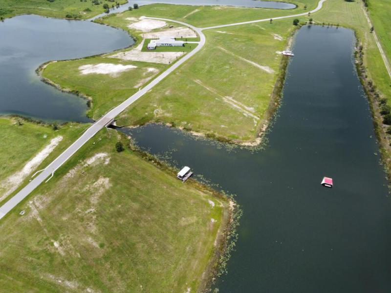  Commercial & Industrial Land Images 