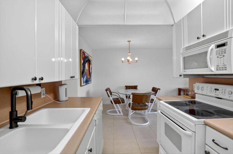  Condo & Townhome Photos