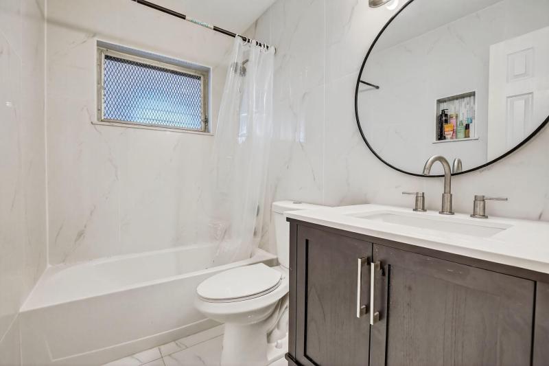  Condo & Townhome Photos