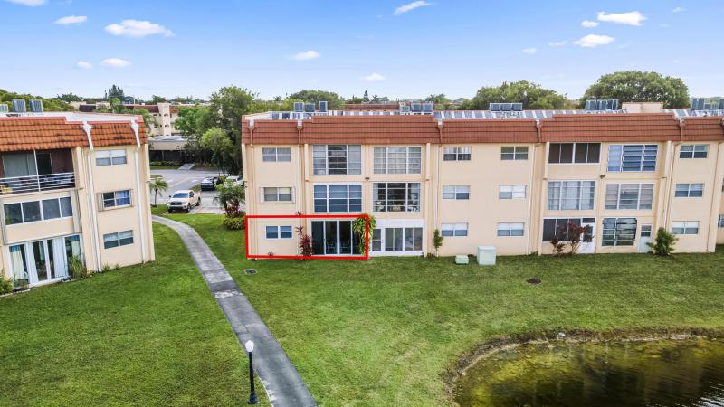  Condo & Townhome Photos