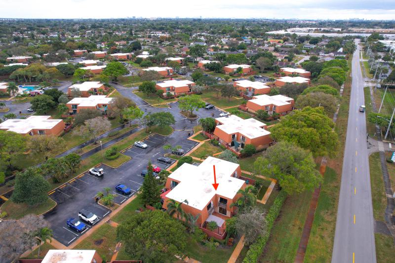  Condo & Townhome Photos