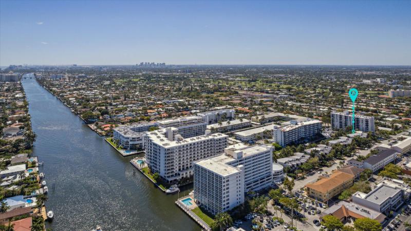  Condo & Townhome Photos